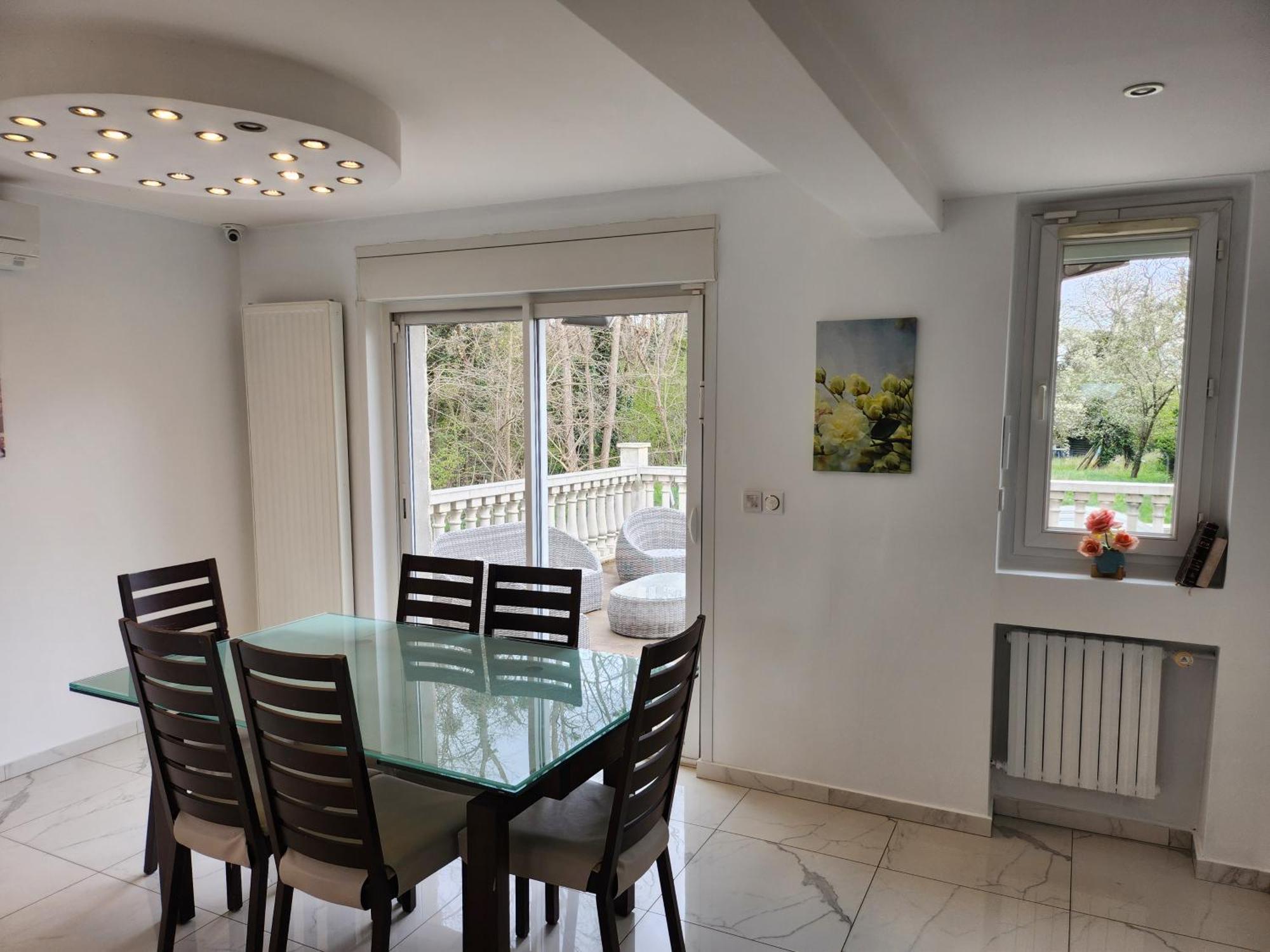 Villa Massenet Sarcelles Exterior photo